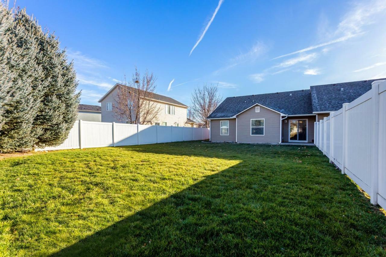 Gray Cloud Townhomes Meridian Luaran gambar