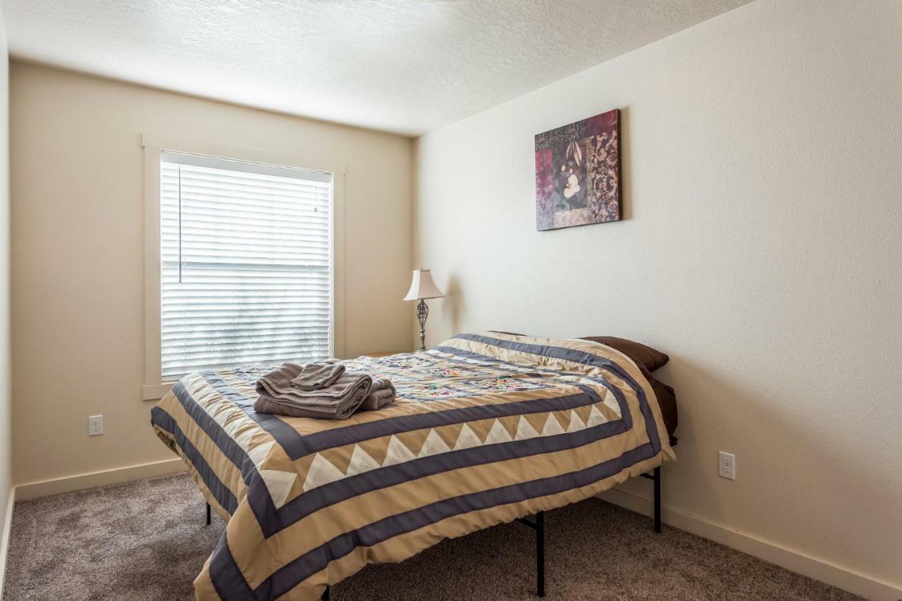Gray Cloud Townhomes Meridian Luaran gambar
